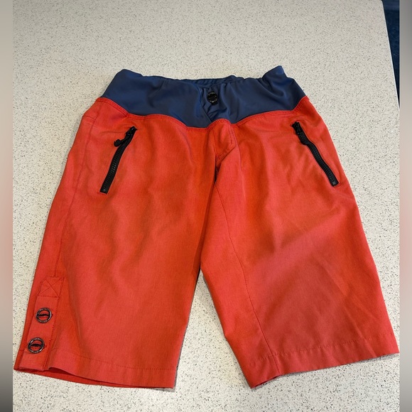 Race Face Women’s Size S Shorts - Picture 7 of 8